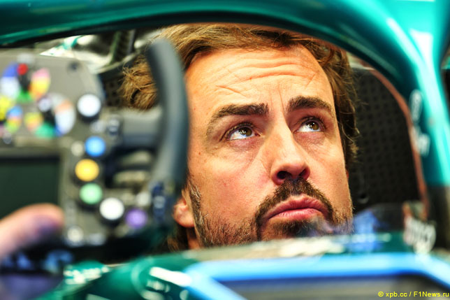 Selama balapan di Imola, Fernando Alonso terdengar frustrasi saat berbicara melalui radio tim, menyebut dirinya sebagai pembalap paling sial di dunia. Namun, pada hari Kamis di Monako, pembalap Aston Martin itu menjelaskan bahwa dia sebenarnya tidak merasa demikian — menurutnya semua masalah datang dari kurangnya kecepatan mobil.
